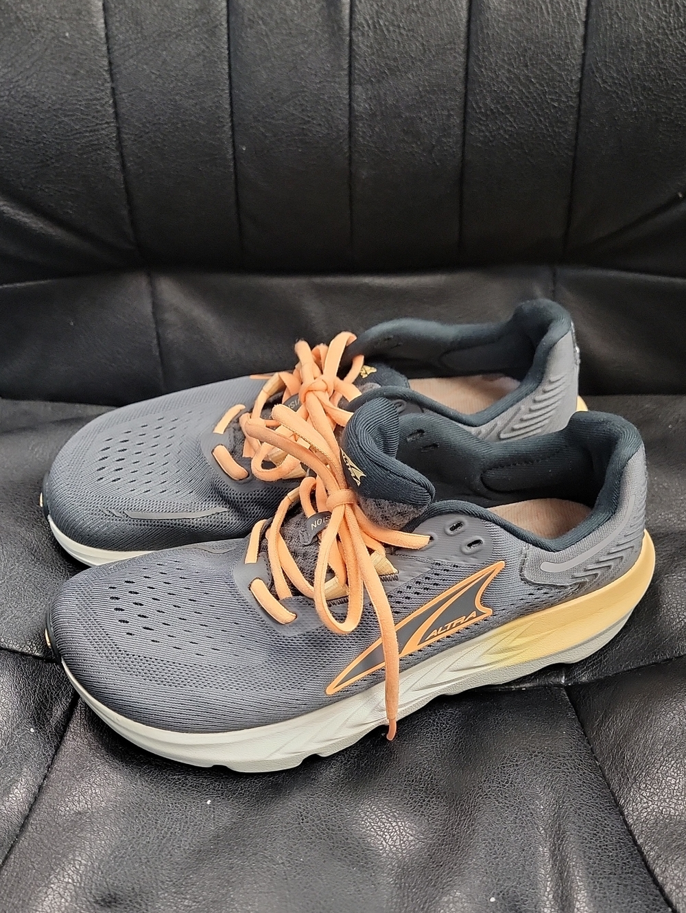 Altra Men's Gray Running Shoes with Peach Accents